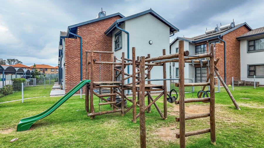 2 Bedroom Property for Sale in Willow Park Manor Gauteng