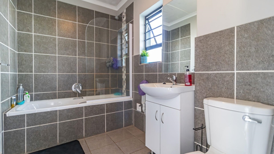 2 Bedroom Property for Sale in Willow Park Manor Gauteng