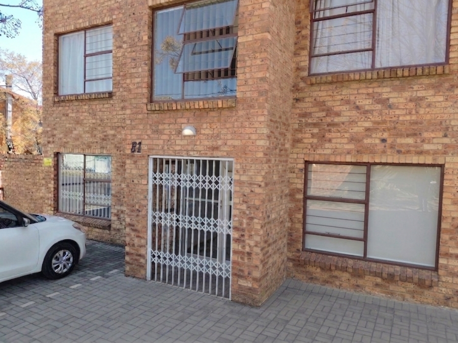 1 Bedroom Property for Sale in Westdene Gauteng