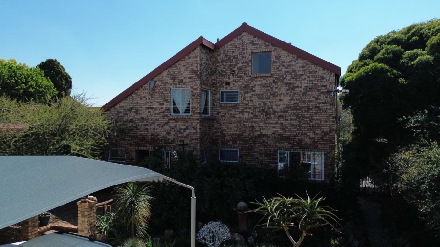 4 Bedroom Property for Sale in Florida Glen Gauteng