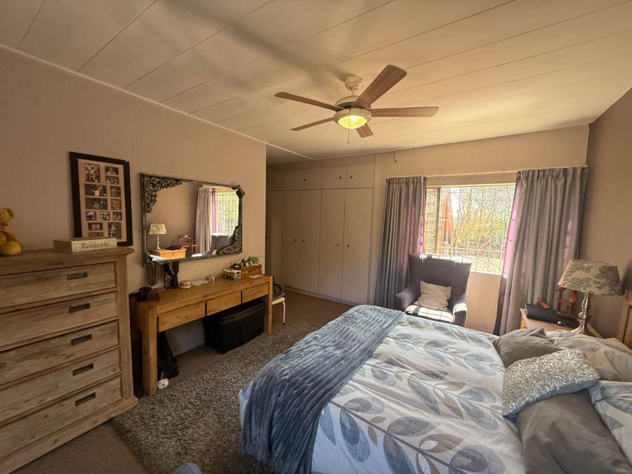 4 Bedroom Property for Sale in Florida Glen Gauteng