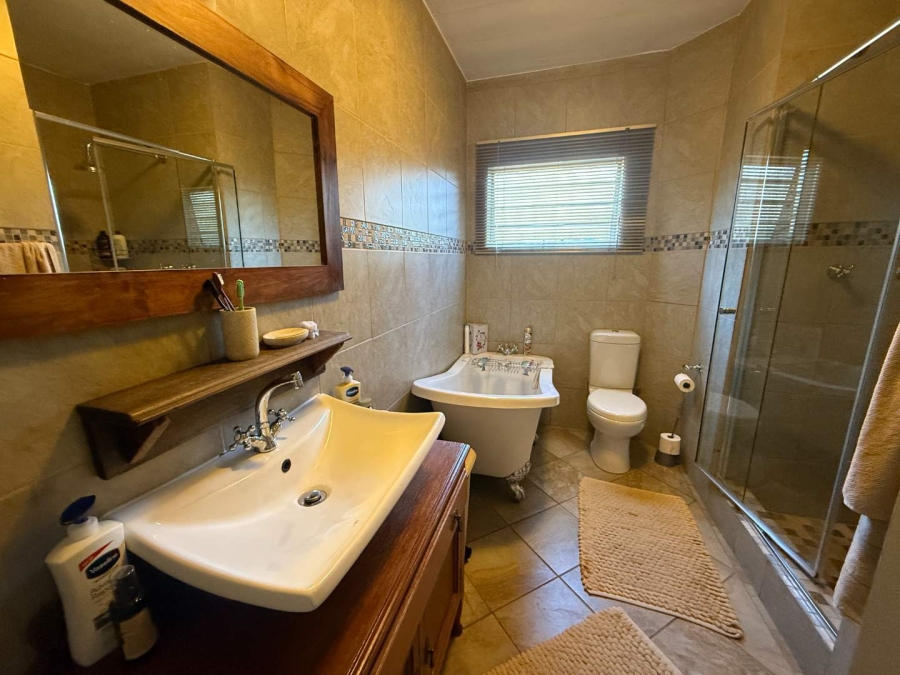 4 Bedroom Property for Sale in Florida Glen Gauteng