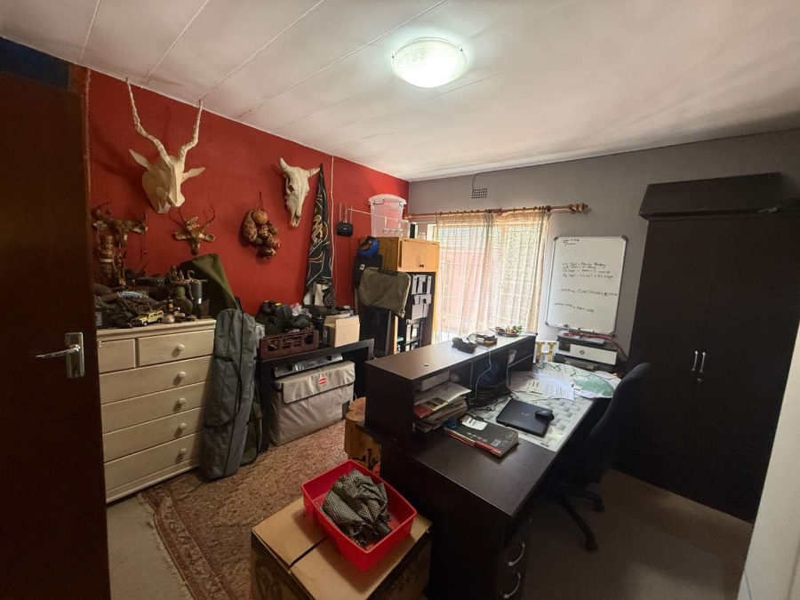 4 Bedroom Property for Sale in Florida Glen Gauteng