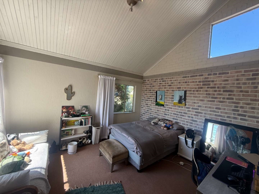 4 Bedroom Property for Sale in Florida Glen Gauteng