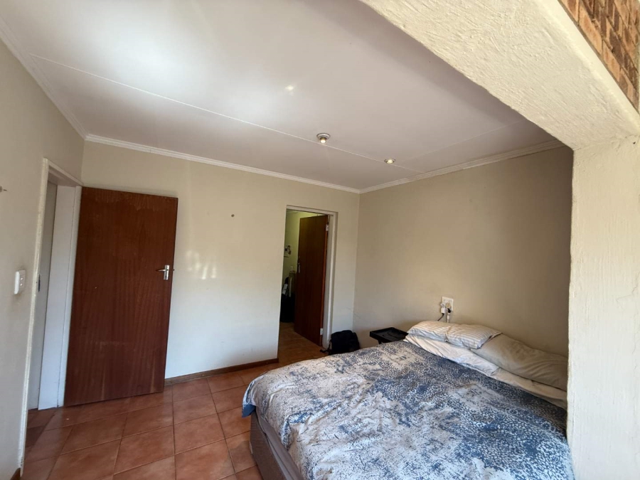 4 Bedroom Property for Sale in Florida Glen Gauteng