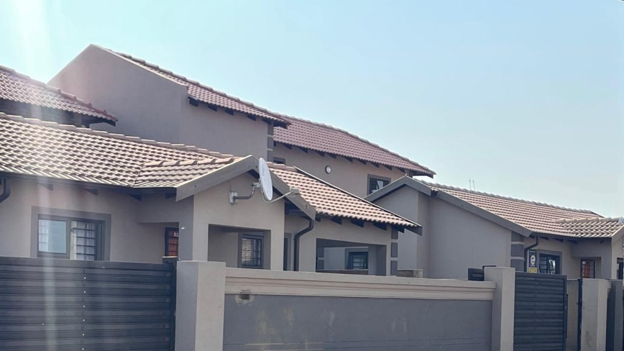 To Let 2 Bedroom Property for Rent in Vosloorus Ext 24 Gauteng