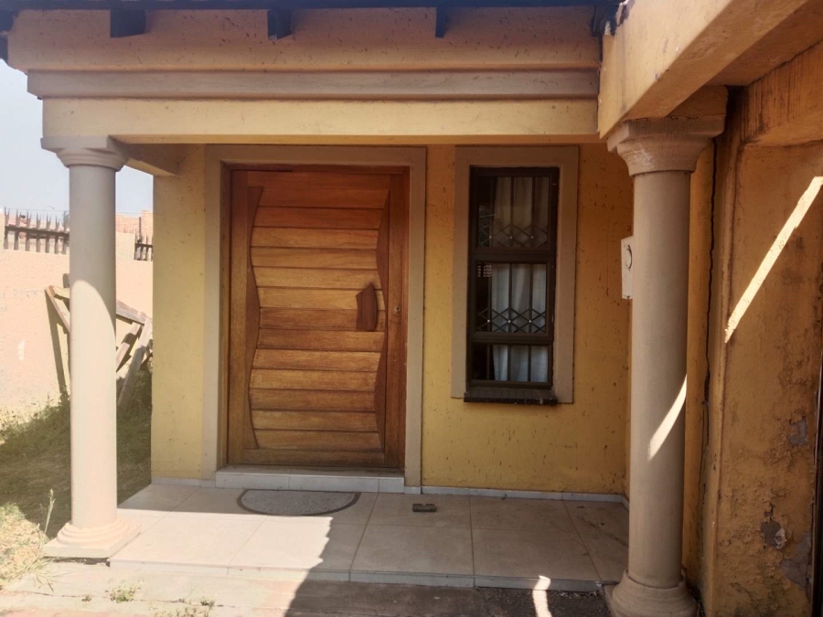 3 Bedroom Property for Sale in Diepkloof Zone 10 Gauteng