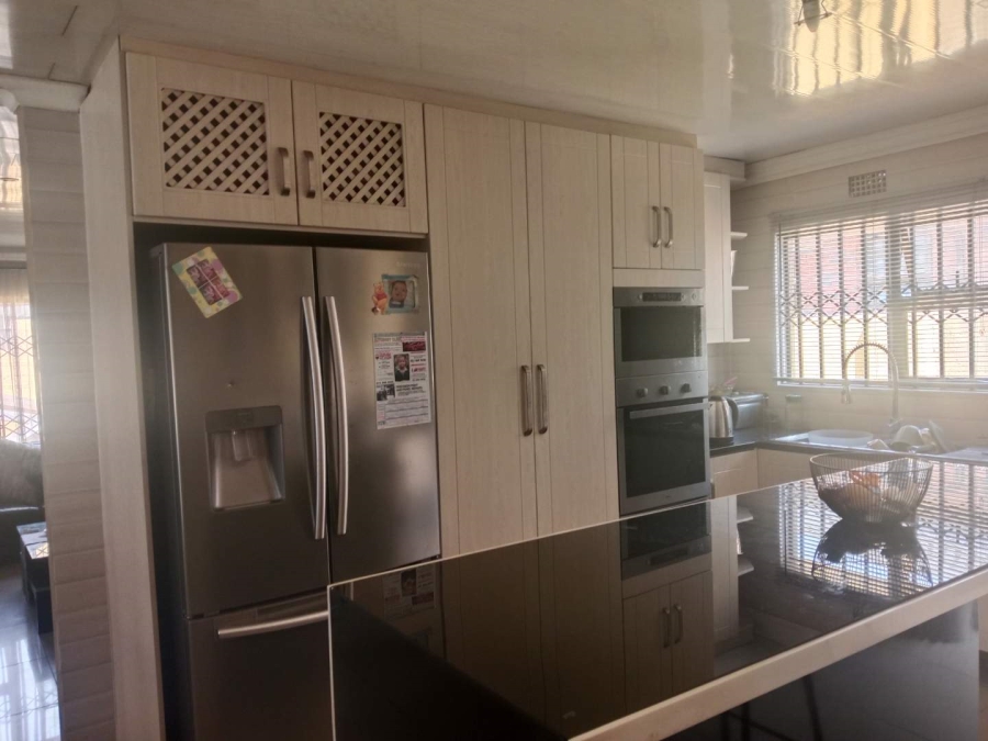 3 Bedroom Property for Sale in Diepkloof Zone 10 Gauteng