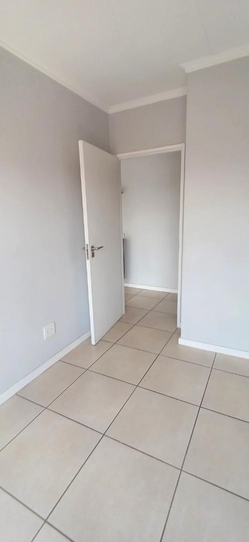 To Let 1 Bedroom Property for Rent in Equestria Gauteng
