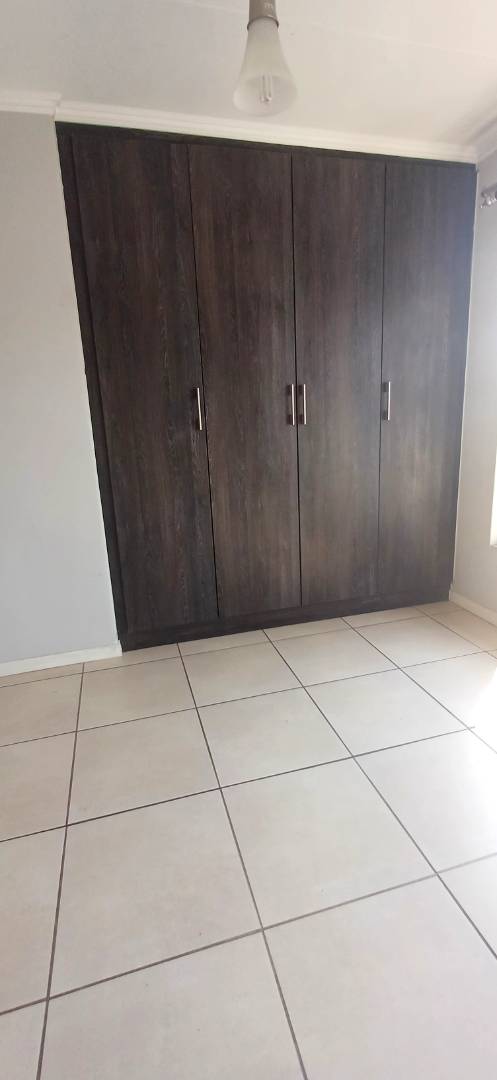 To Let 1 Bedroom Property for Rent in Equestria Gauteng