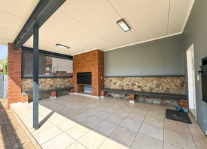 To Let 1 Bedroom Property for Rent in Equestria Gauteng