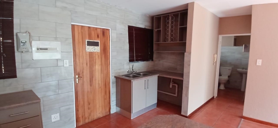 3 Bedroom Property for Sale in Glen Marais Gauteng