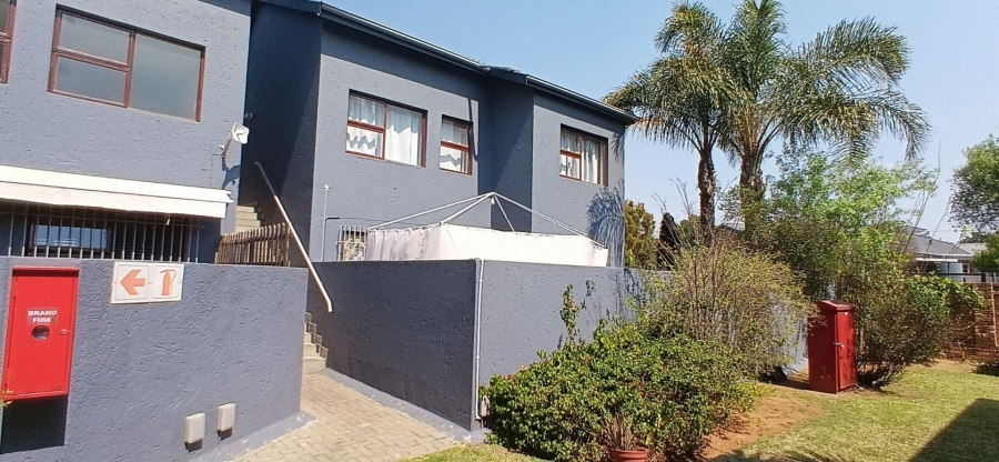 2 Bedroom Property for Sale in Glen Marais Ext 7 Gauteng