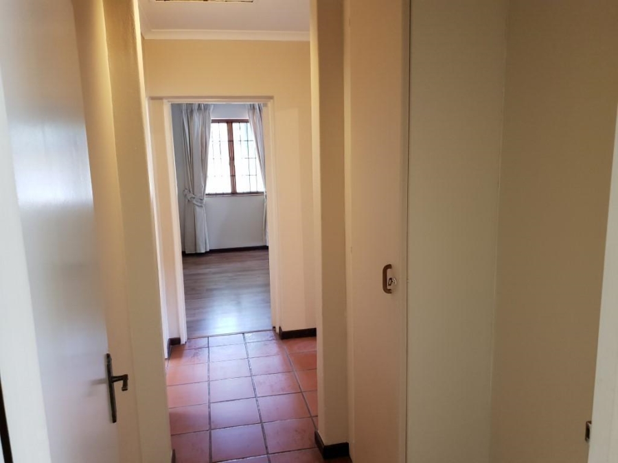 2 Bedroom Property for Sale in Atholl Gauteng