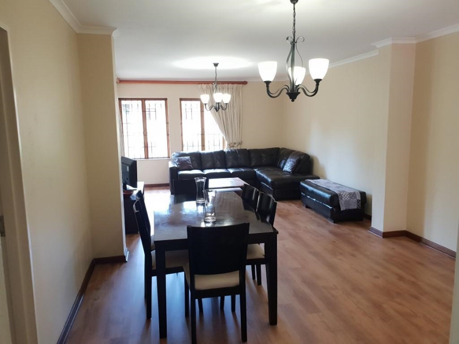 2 Bedroom Property for Sale in Atholl Gauteng