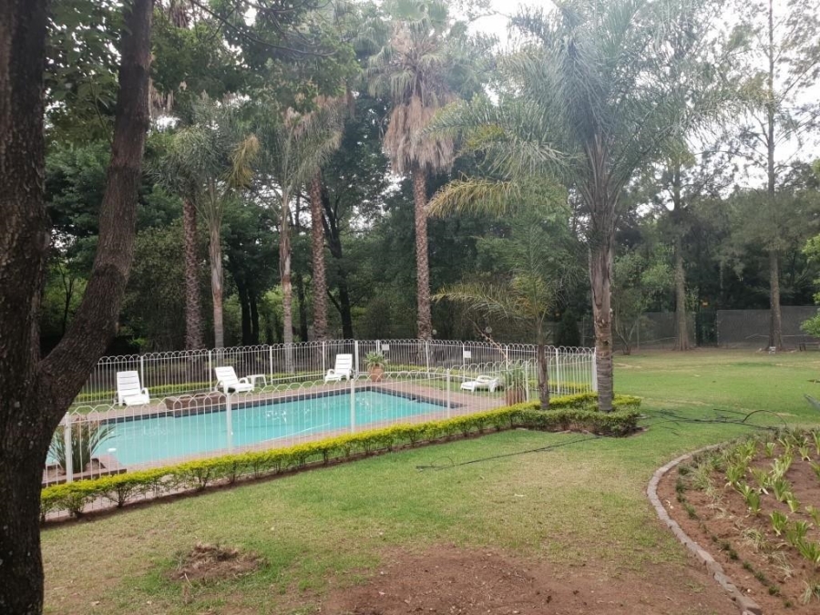 2 Bedroom Property for Sale in Atholl Gauteng