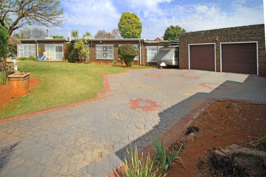 4 Bedroom Property for Sale in Greenhills Gauteng