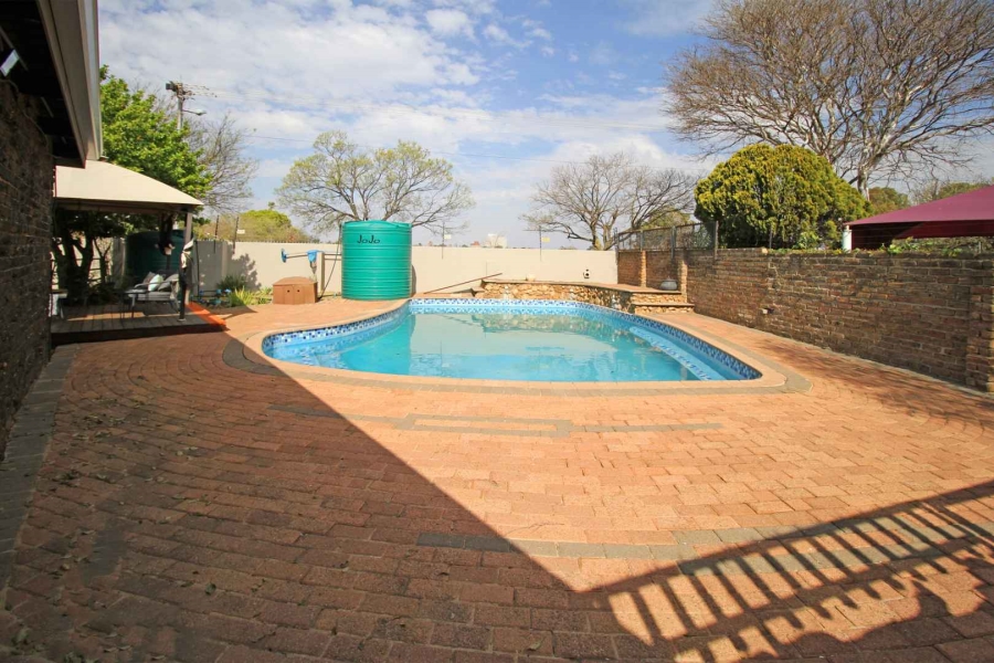 4 Bedroom Property for Sale in Greenhills Gauteng