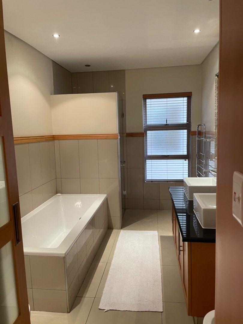 To Let 3 Bedroom Property for Rent in Morningside Gauteng