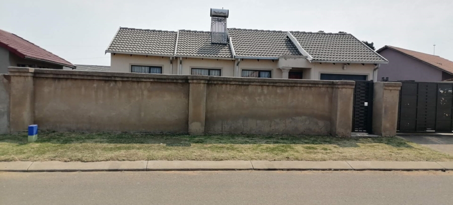 3 Bedroom Property for Sale in Kwa Thema Gauteng