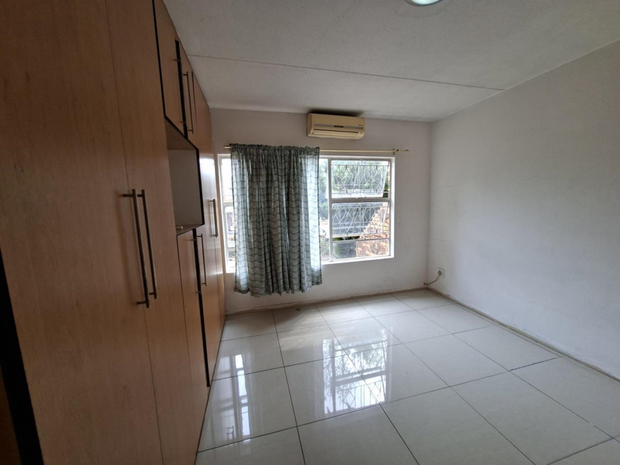 2 Bedroom Property for Sale in Buccleuch Gauteng
