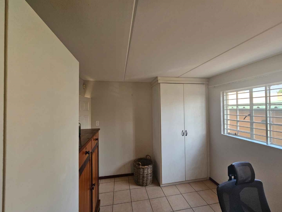 2 Bedroom Property for Sale in Elardus Park Gauteng
