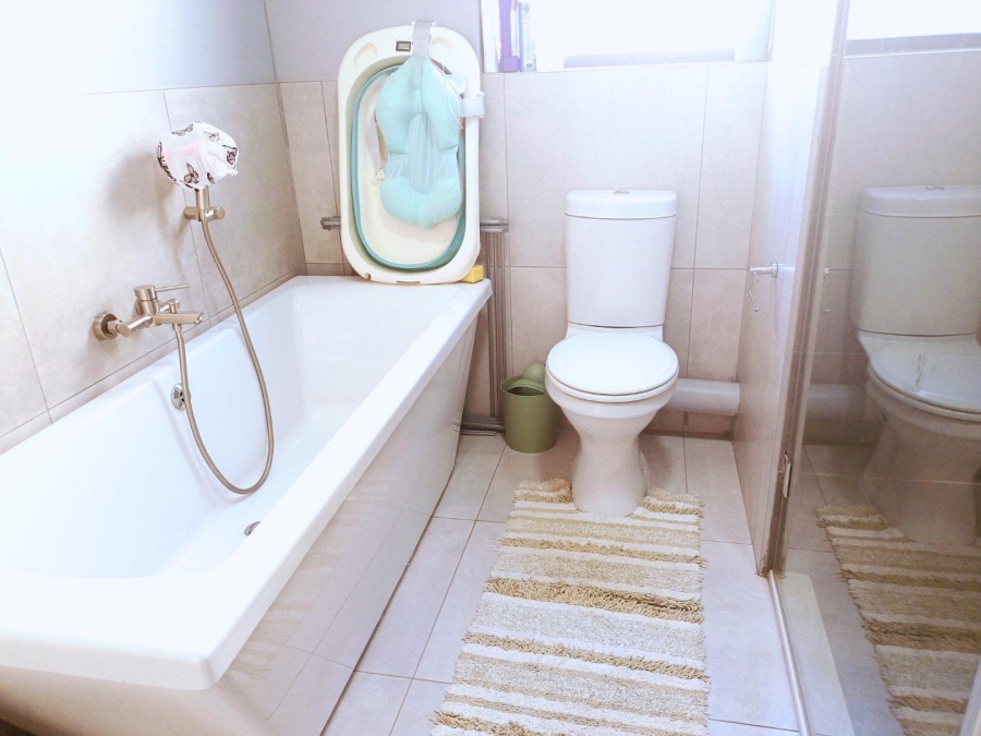 To Let 3 Bedroom Property for Rent in Glen Austin AH Gauteng