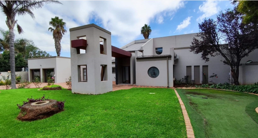 5 Bedroom Property for Sale in Sonneveld Gauteng