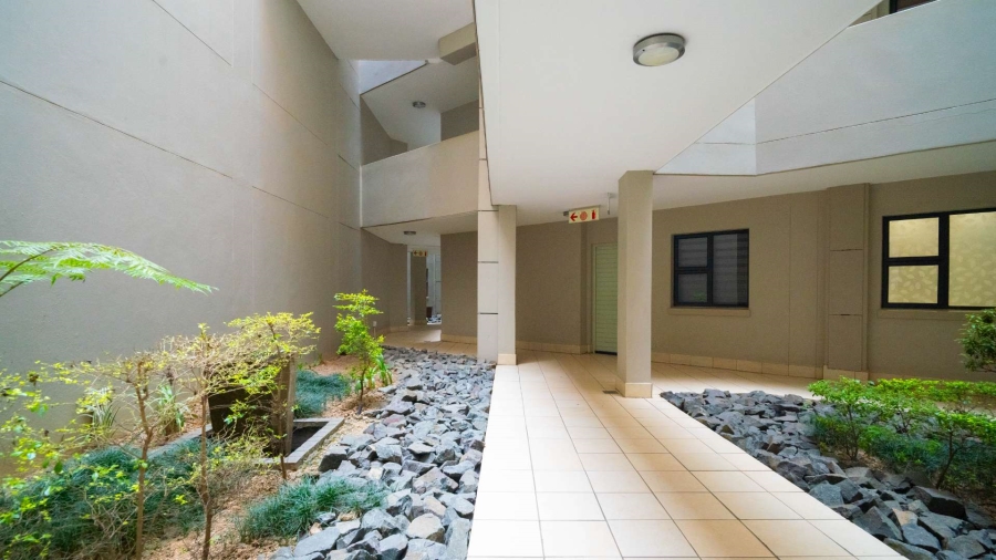 To Let 3 Bedroom Property for Rent in Sandton Central Gauteng