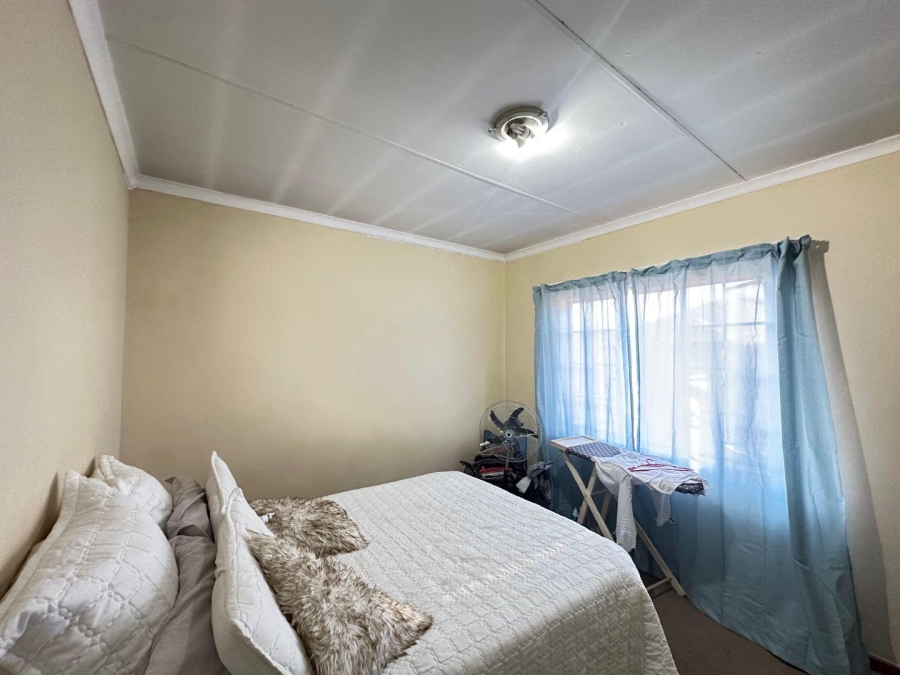 To Let 2 Bedroom Property for Rent in Annlin Gauteng