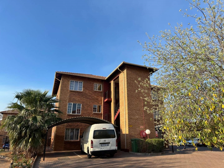 To Let 2 Bedroom Property for Rent in Annlin Gauteng