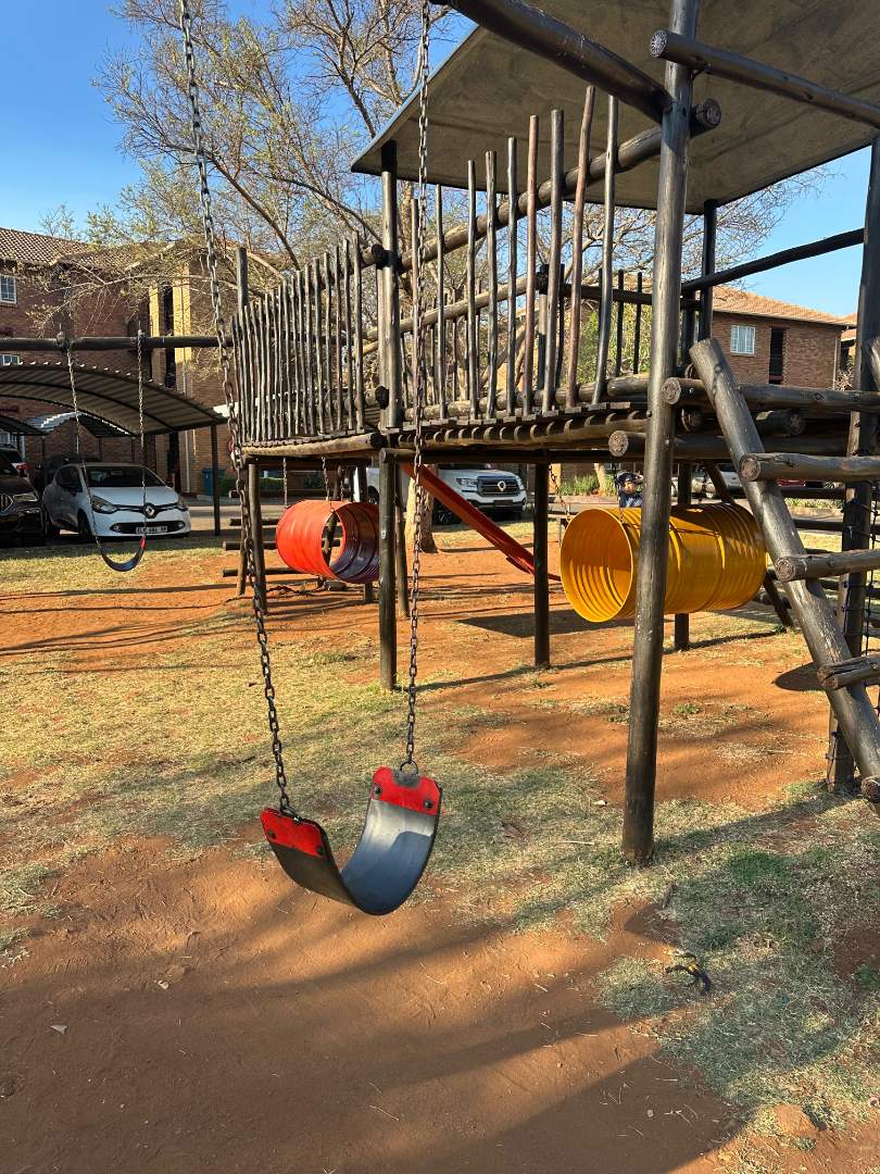To Let 2 Bedroom Property for Rent in Annlin Gauteng