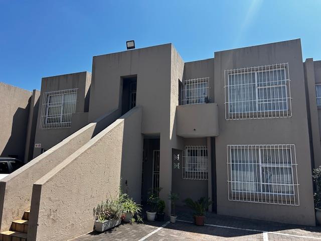 2 Bedroom Property for Sale in New Redruth Gauteng