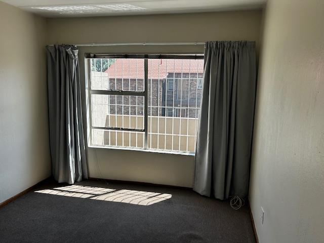 2 Bedroom Property for Sale in New Redruth Gauteng