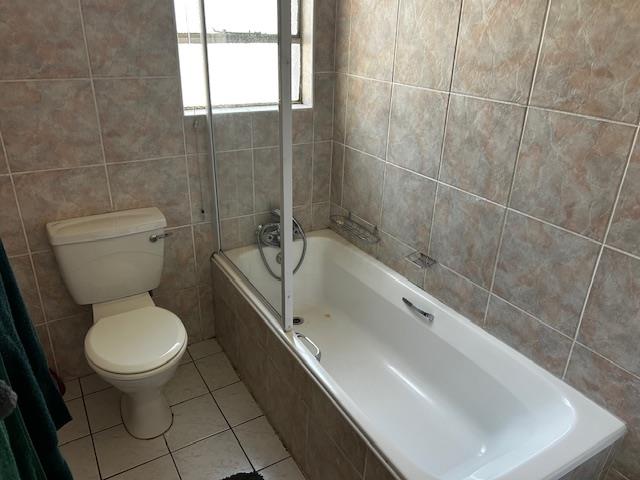 2 Bedroom Property for Sale in New Redruth Gauteng