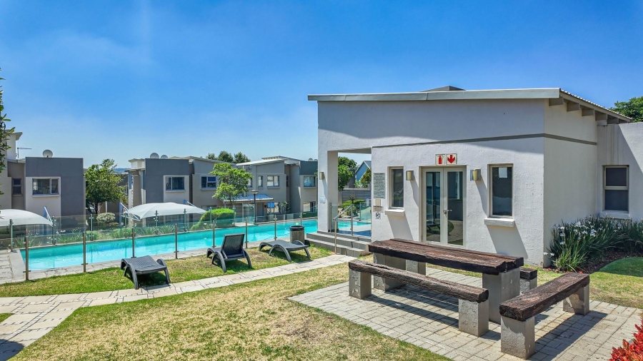 2 Bedroom Property for Sale in Beverley Gauteng