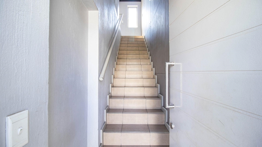 2 Bedroom Property for Sale in Beverley Gauteng