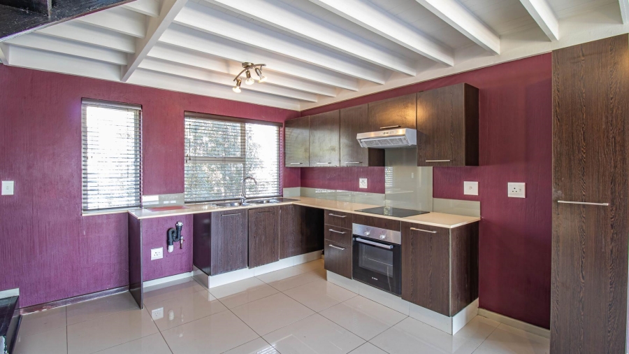 2 Bedroom Property for Sale in Beverley Gauteng
