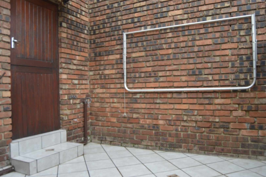 3 Bedroom Property for Sale in Birchleigh Gauteng