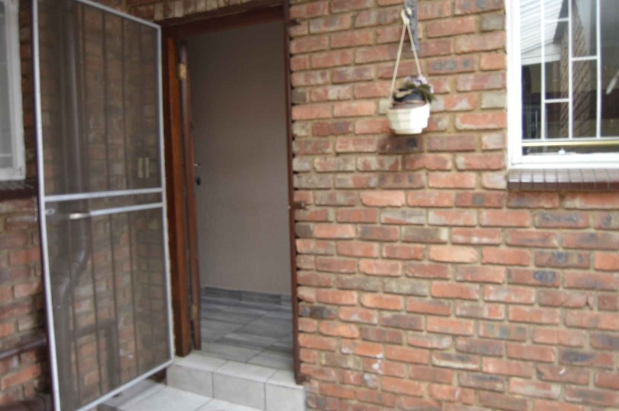 3 Bedroom Property for Sale in Birchleigh Gauteng