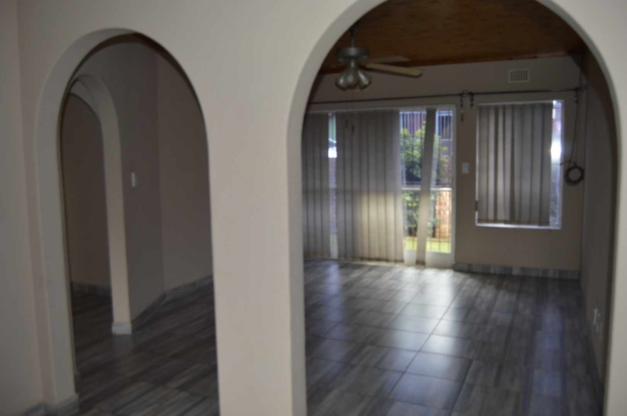 3 Bedroom Property for Sale in Birchleigh Gauteng