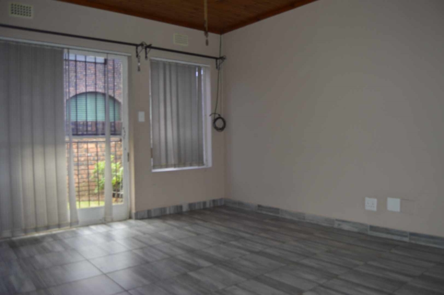 3 Bedroom Property for Sale in Birchleigh Gauteng