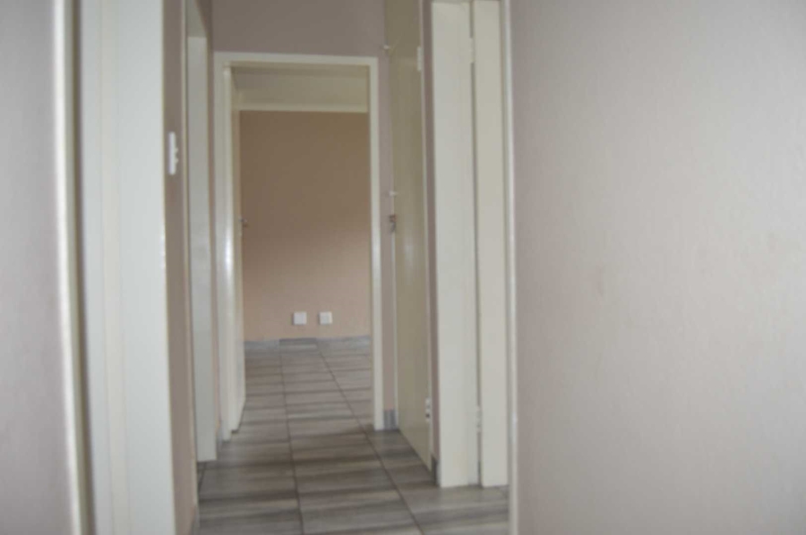 3 Bedroom Property for Sale in Birchleigh Gauteng