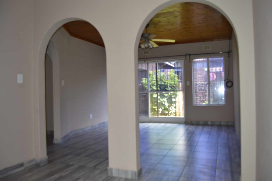 3 Bedroom Property for Sale in Birchleigh Gauteng
