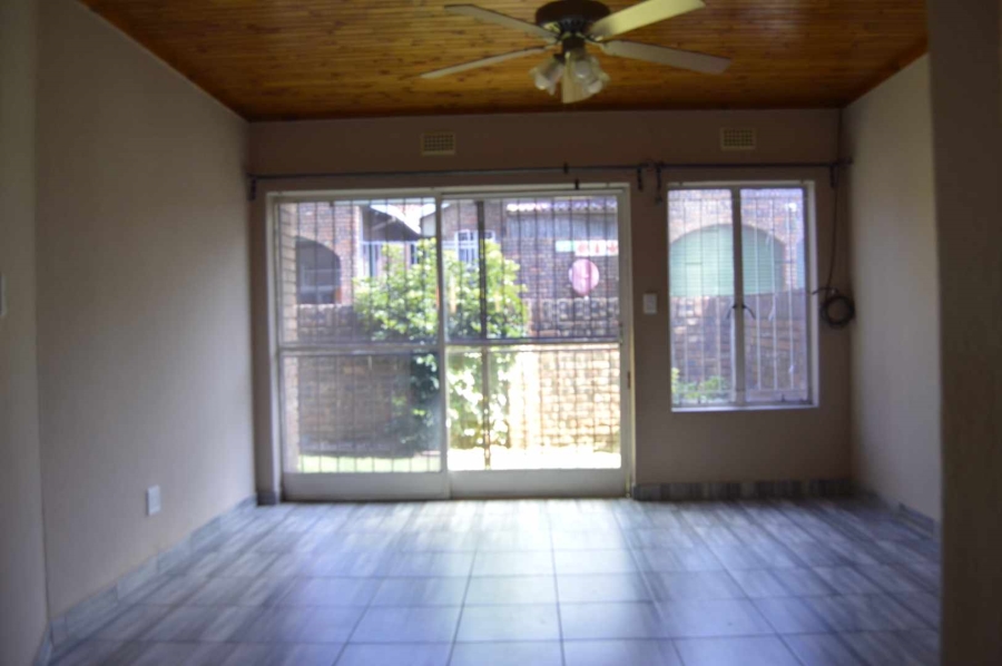 3 Bedroom Property for Sale in Birchleigh Gauteng