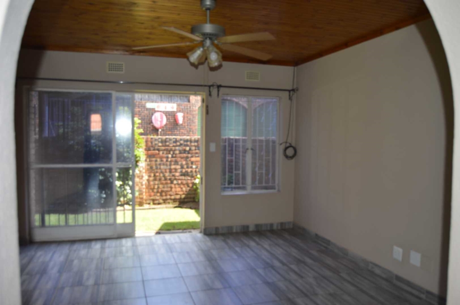 3 Bedroom Property for Sale in Birchleigh Gauteng