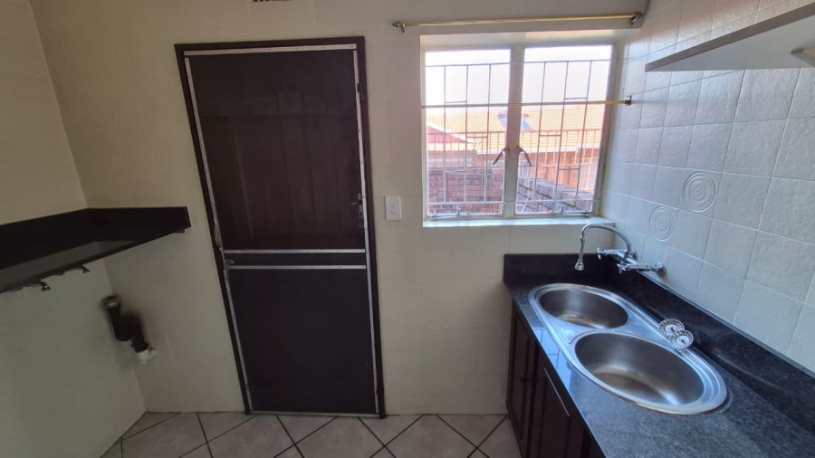 3 Bedroom Property for Sale in Birchleigh Gauteng