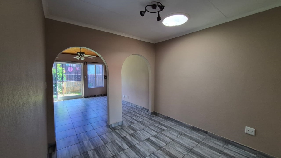 3 Bedroom Property for Sale in Birchleigh Gauteng