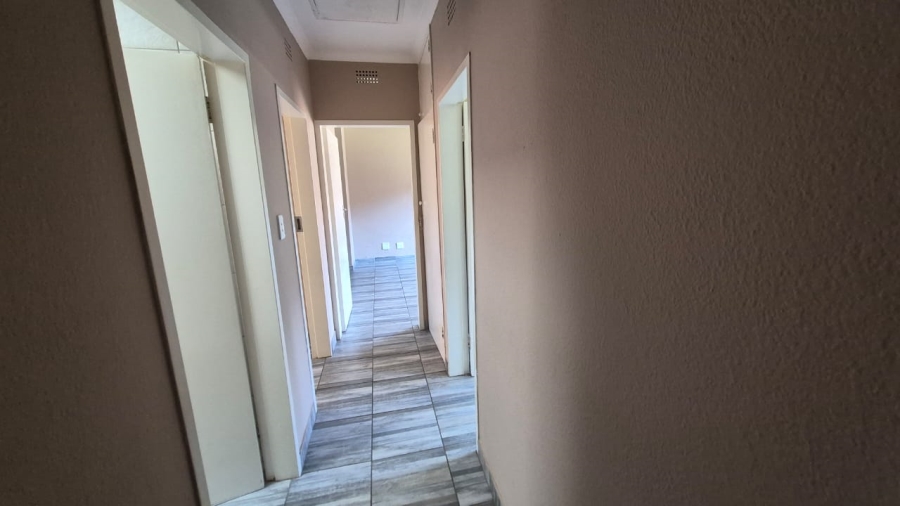 3 Bedroom Property for Sale in Birchleigh Gauteng