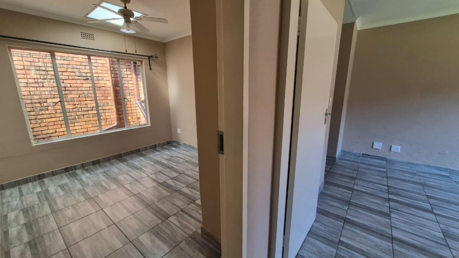 3 Bedroom Property for Sale in Birchleigh Gauteng